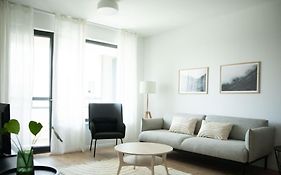 Stylish Urban Residence With Parking Spot